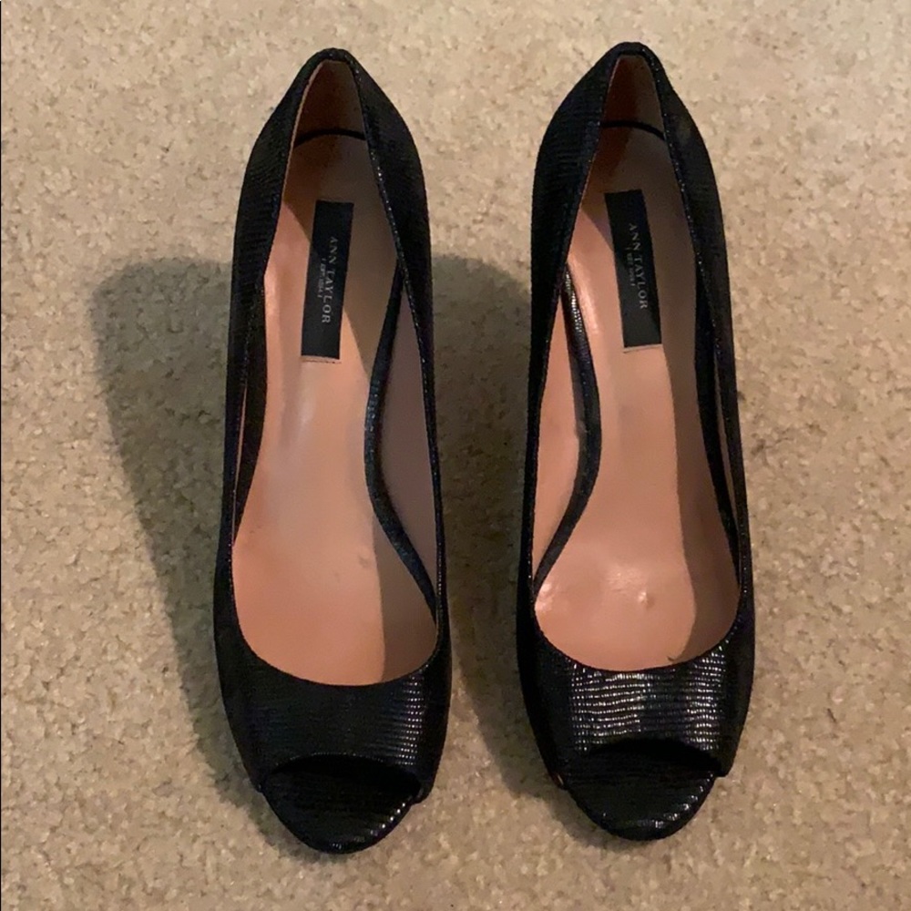 scaled black three inch heels